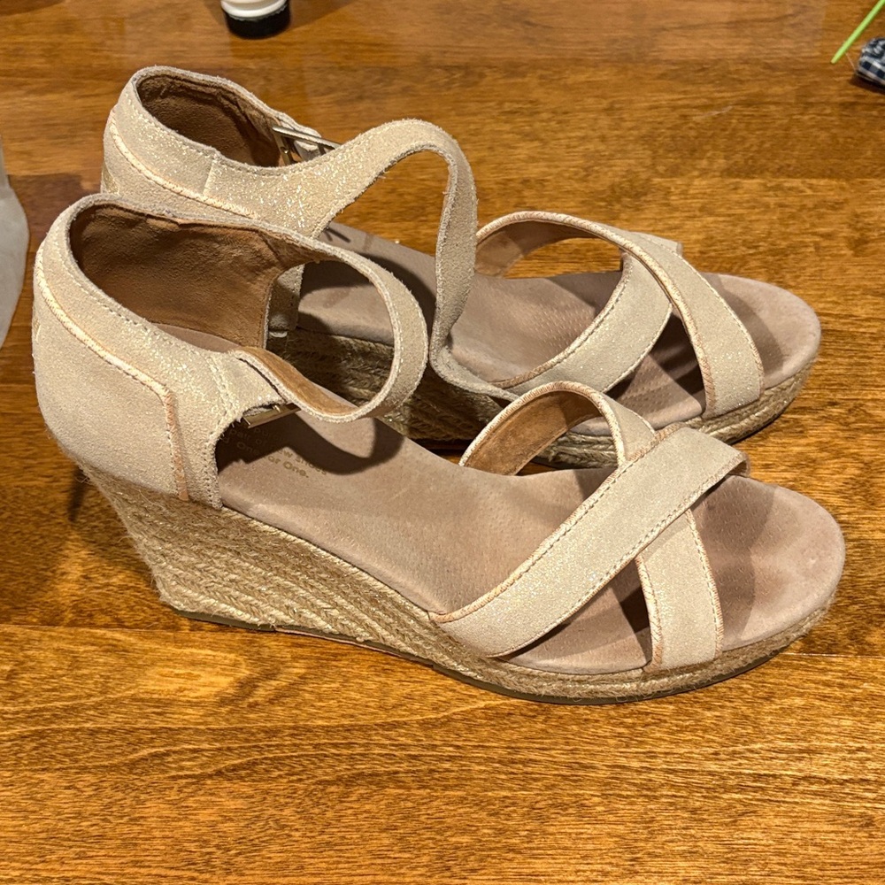 Toms Beige Wedge Sandals